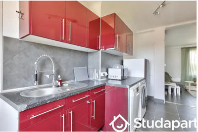 Chambre - 11 m² - 1 pièce