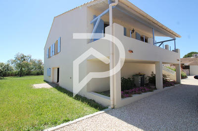 Maison - 180 m² - 6 pièces