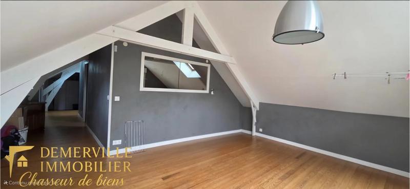 Maison - 153 m² - 7 pièces