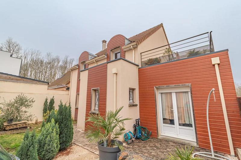 Maison - 140 m² - 5 pièces