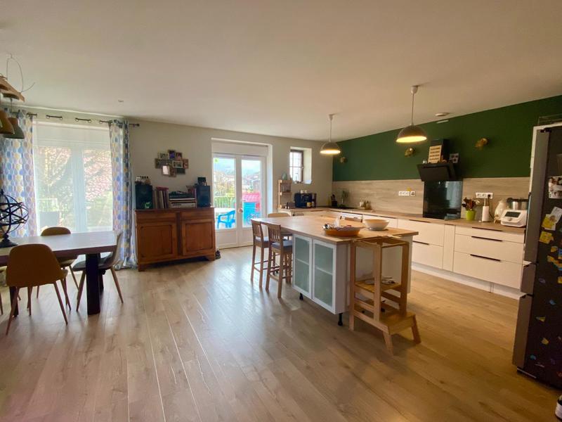 Maison - 168 m² - 6 pièces