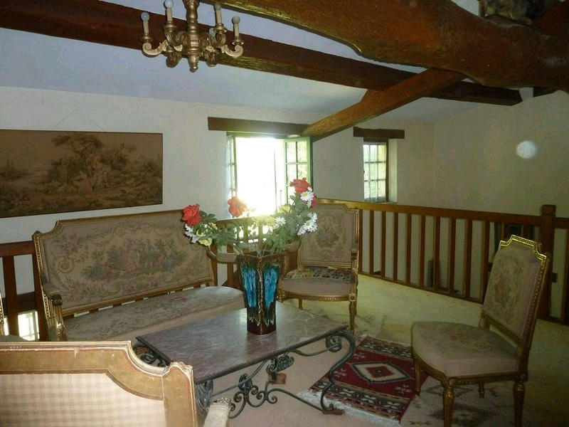 Maison - 275 m² - 13 pièces