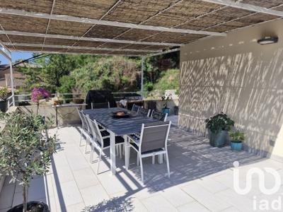 Maison - 233 m² - 6 pièces