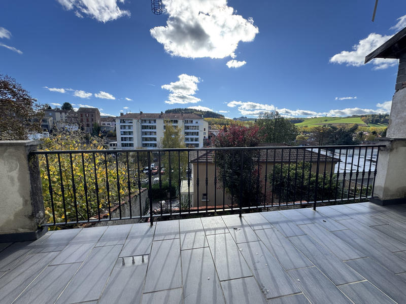 Maison - 95 m² - 6 pièces