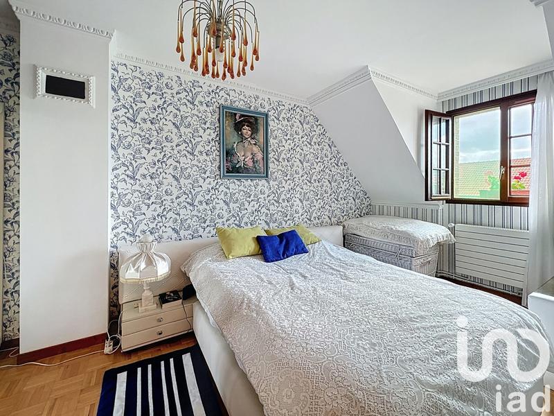 Maison - 121 m² - 7 pièces