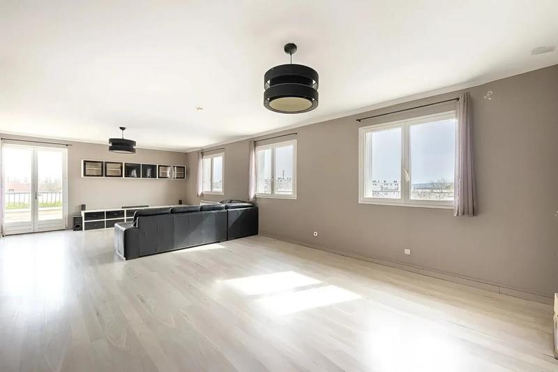 Appartement - 163 m² - 6 pièces