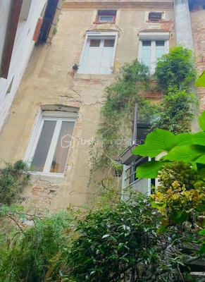 Immeuble - 214 m² - 6 pièces