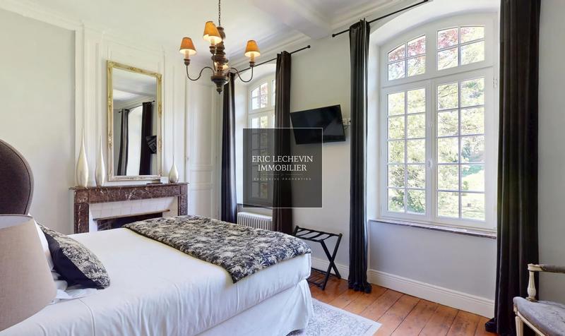 Château - 350 m² - 10 pièces