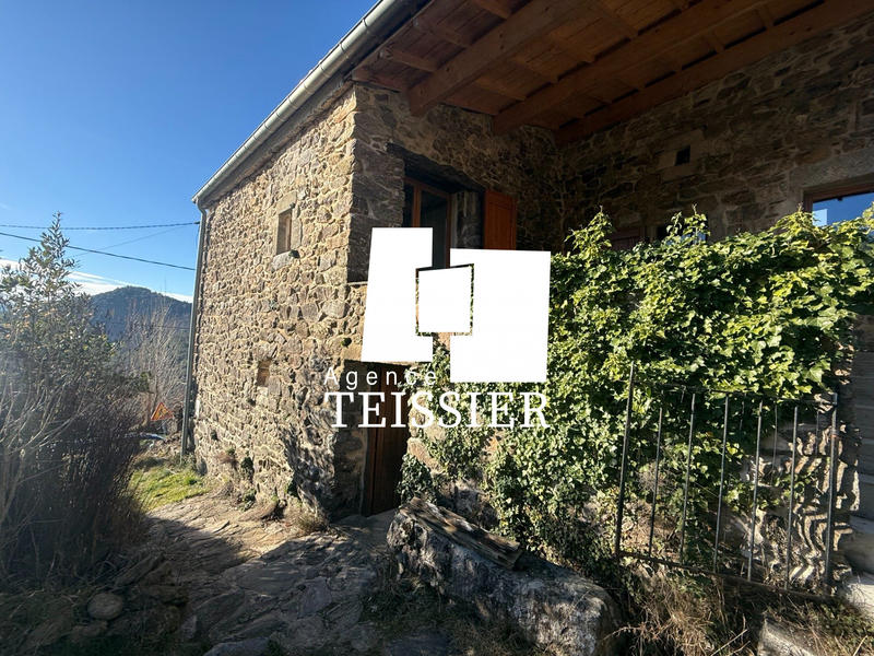 Maison - 97 m² - 4 pièces