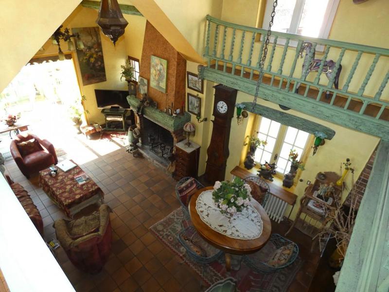 Maison - 220 m² - 7 pièces