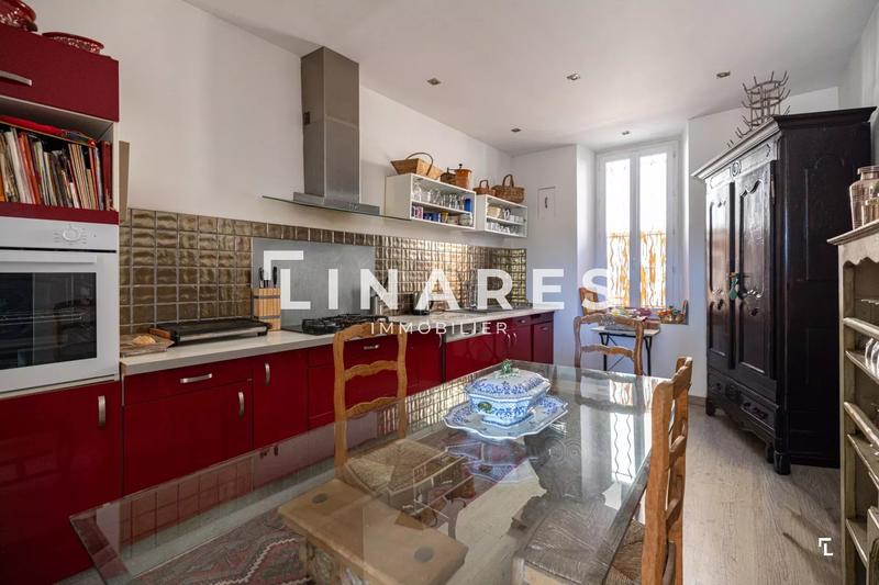 Appartement - 81 m² - 3 pièces