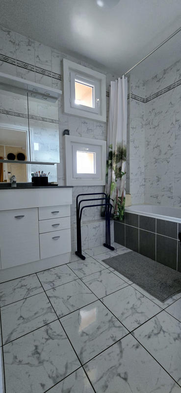 Appartement - 83 m² - 5 pièces