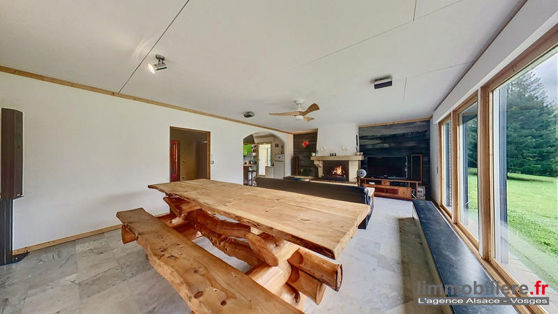 Maison - 230 m² - 11 pièces