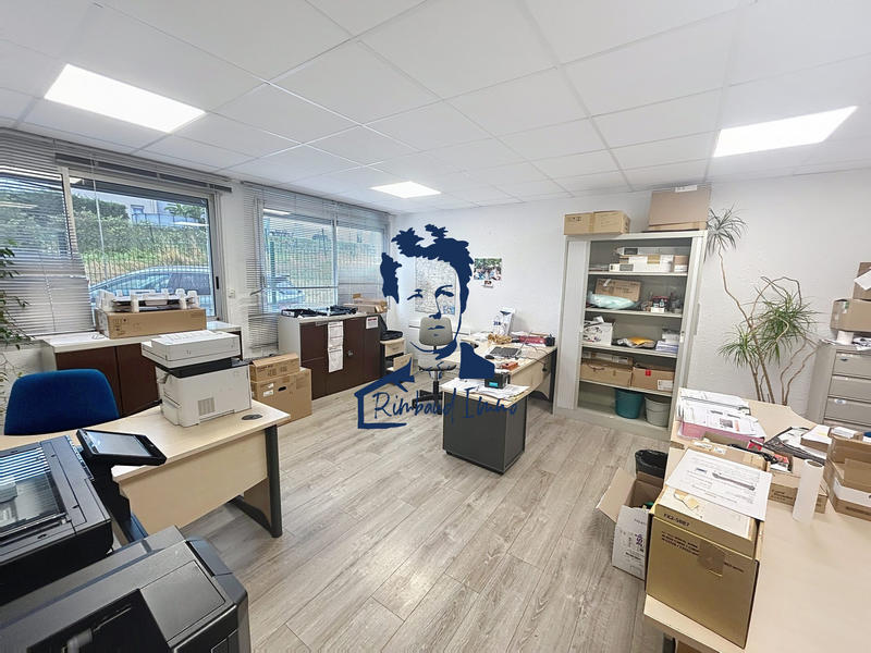 Bureau - 102 m²