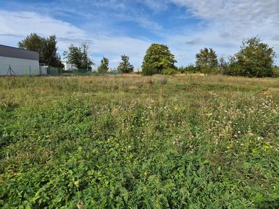 Terrain constructible - 896 m²