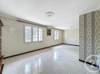 Appartement - 81 m² - 5 pièces