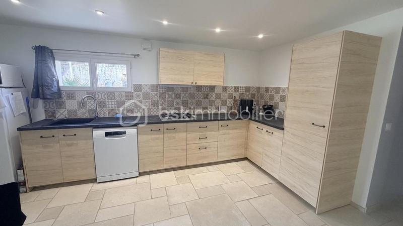 Villa - 181 m² - 8 pièces