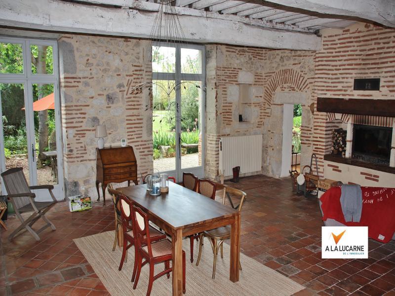 Maison - 255 m² - 9 pièces