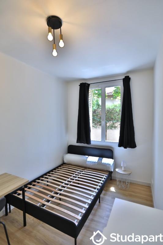 Chambre - 13 m² - 1 pièce