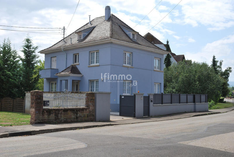 Maison - 195 m² - 6 pièces