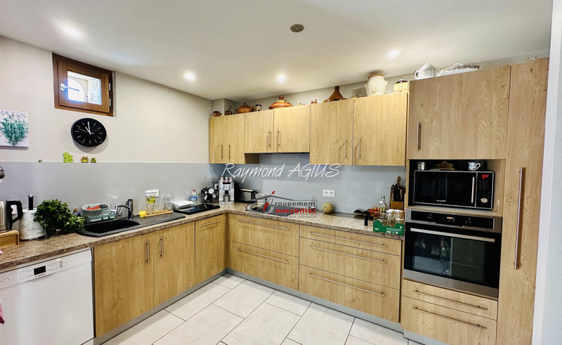 Maison de village - 265 m² - 11 pièces