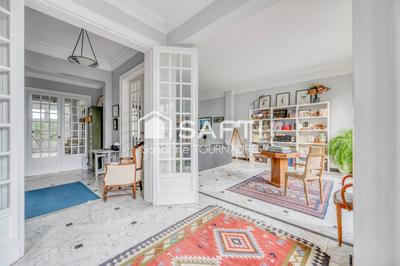 Hôtel particulier - 203 m² - 7 pièces