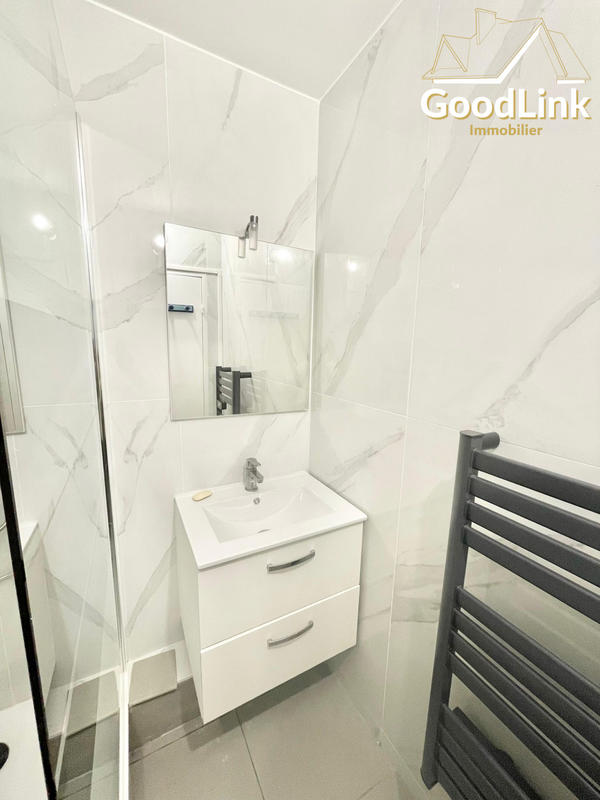 Appartement - 75 m² - 4 pièces