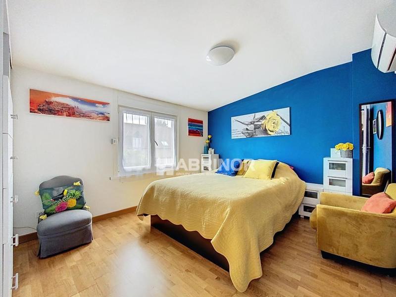 Maison - 105 m² - 5 pièces