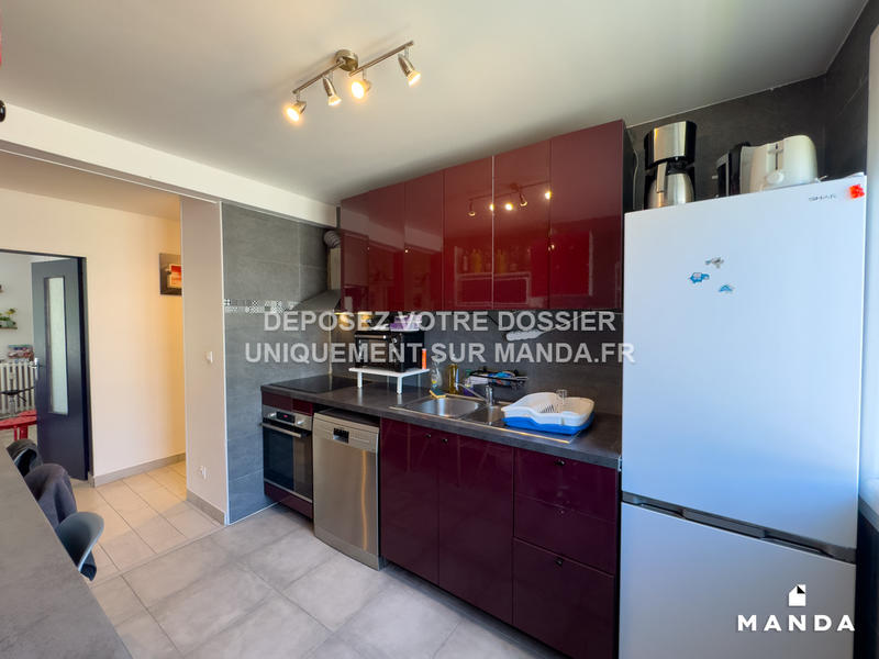 Chambre - 11 m² - 5 pièces