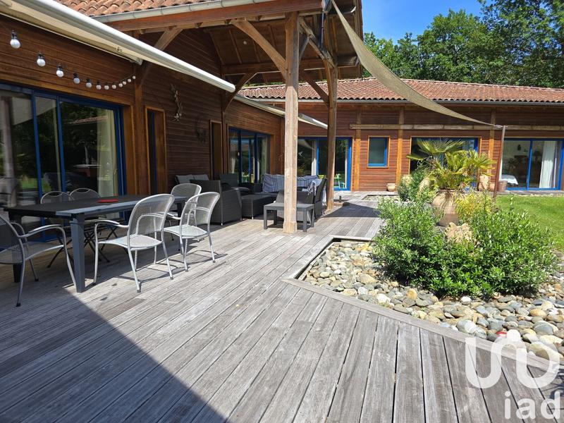 Maison de maîtres - 243 m² - 7 pièces