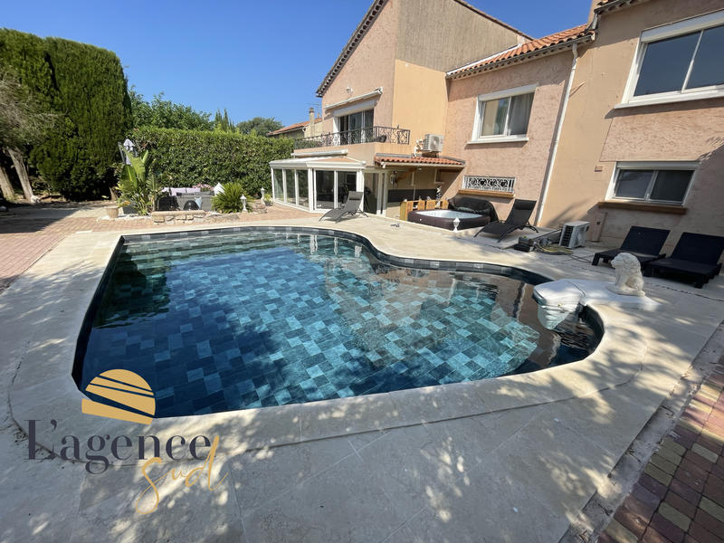 Maison - 200 m² - 7 pièces