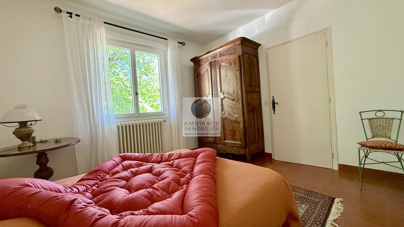 Maison - 230 m² - 9 pièces