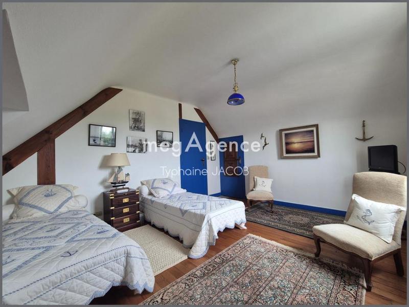 Maison - 90 m² - 5 pièces