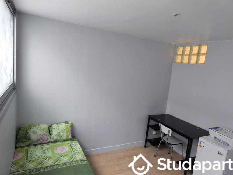 Chambre - 11 m² - 1 pièce