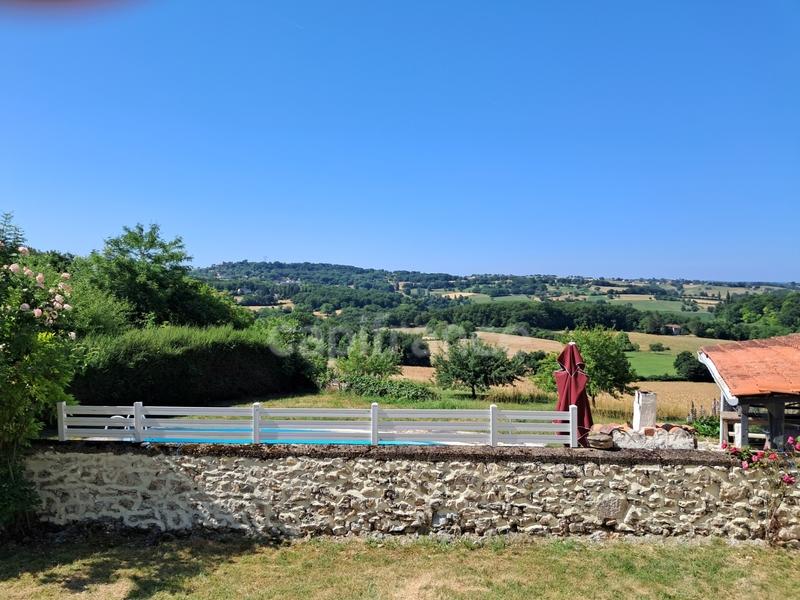 Maison - 141 m² - 5 pièces