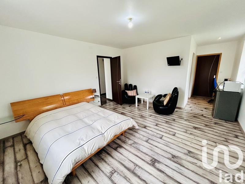 Maison de village - 360 m² - 10 pièces