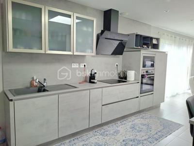 Maison - 115 m² - 4 pièces