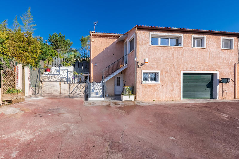 Maison - 168 m² - 7 pièces