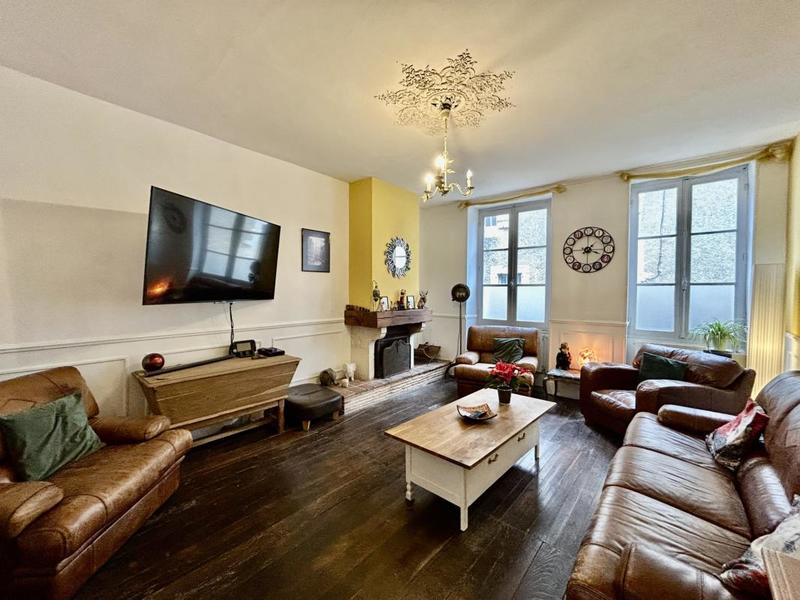 Maison - 185 m² - 7 pièces