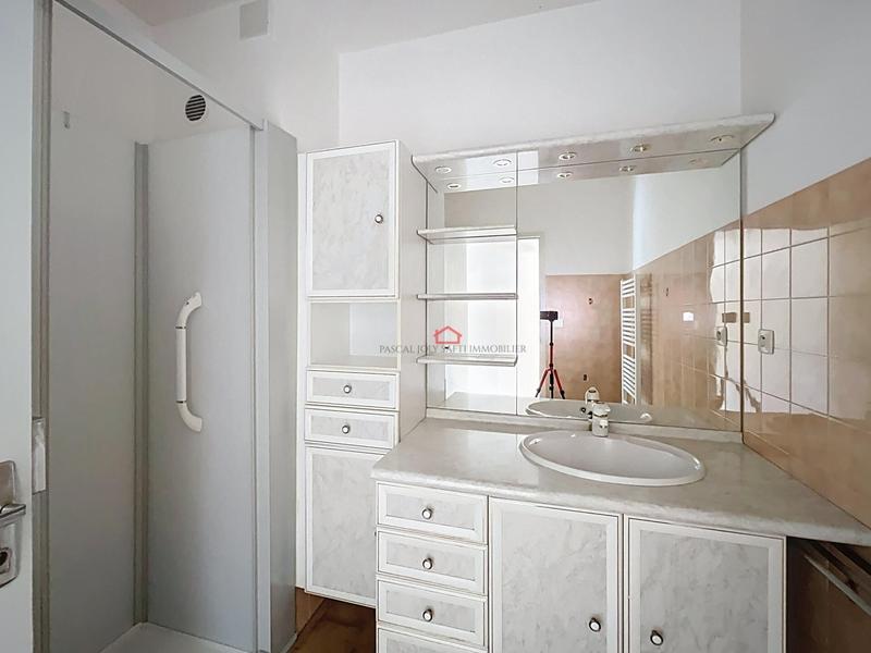 Appartement - 81 m² - 3 pièces