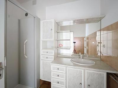 Appartement - 81 m² - 3 pièces