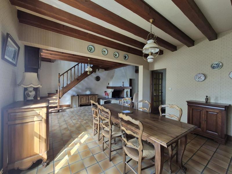 Maison en pierre - 197 m² - 8 pièces