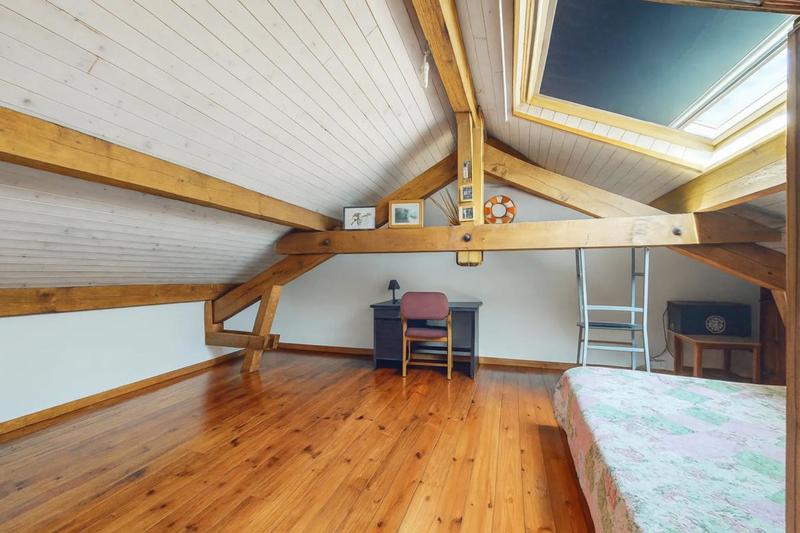 Maison - 290 m² - 9 pièces