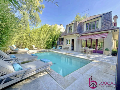 Maison - 177 m² - 7 pièces