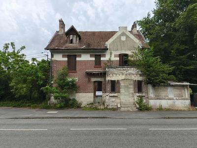 Maison - 150 m² - 9 pièces