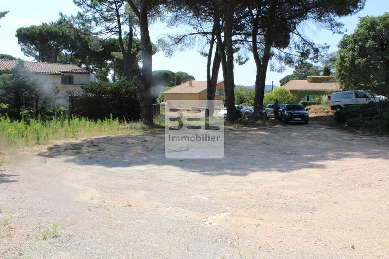 Terrain constructible - 1 203 m²