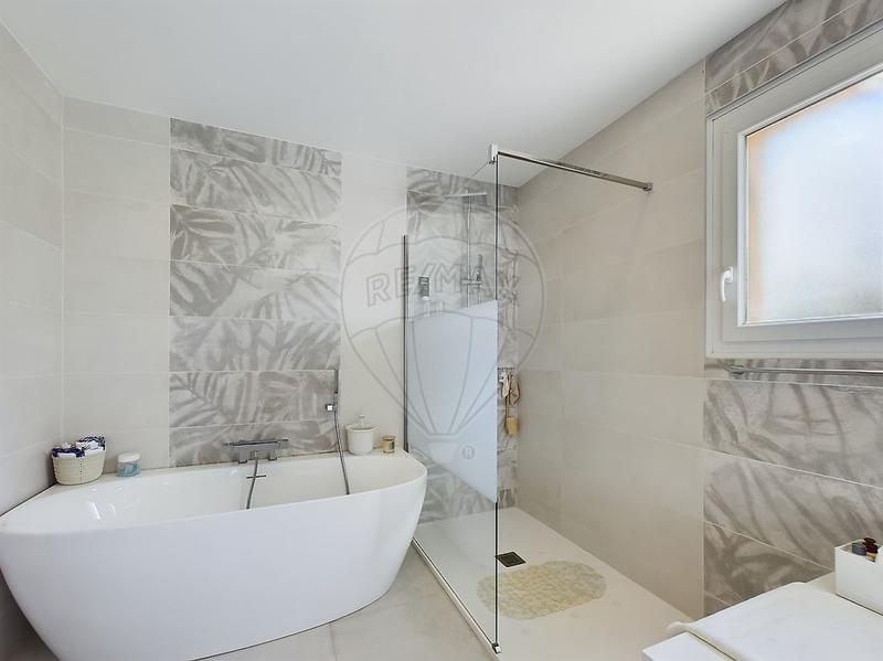 Villa - 184 m² - 7 pièces