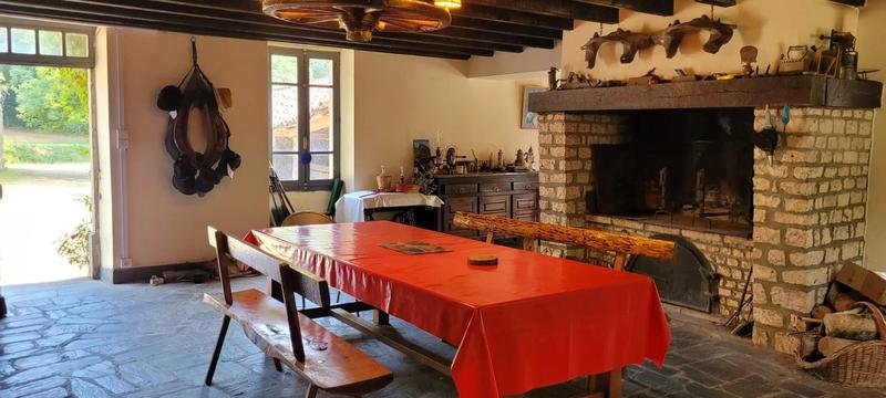 Maison - 225 m² - 7 pièces