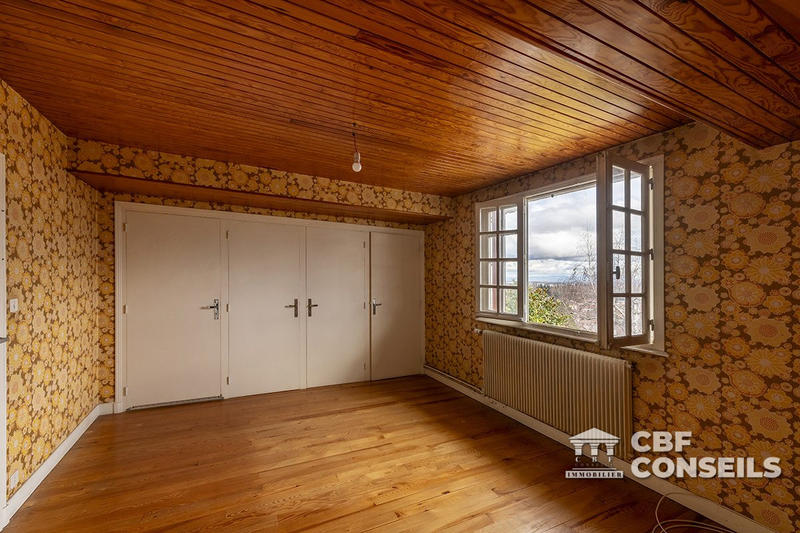 Maison - 160 m² - 8 pièces