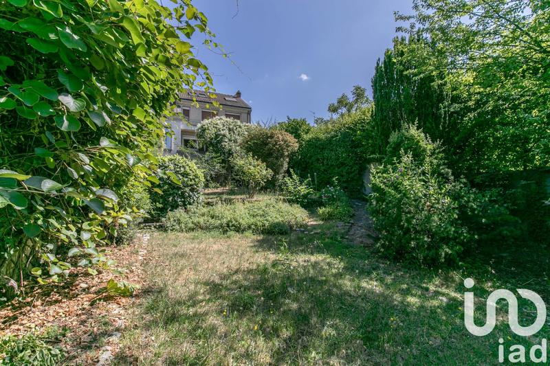 Maison - 230 m² - 12 pièces